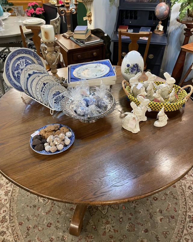 Check out some of our new arrivals as well as some other pieces of amazing furniture and decor!!